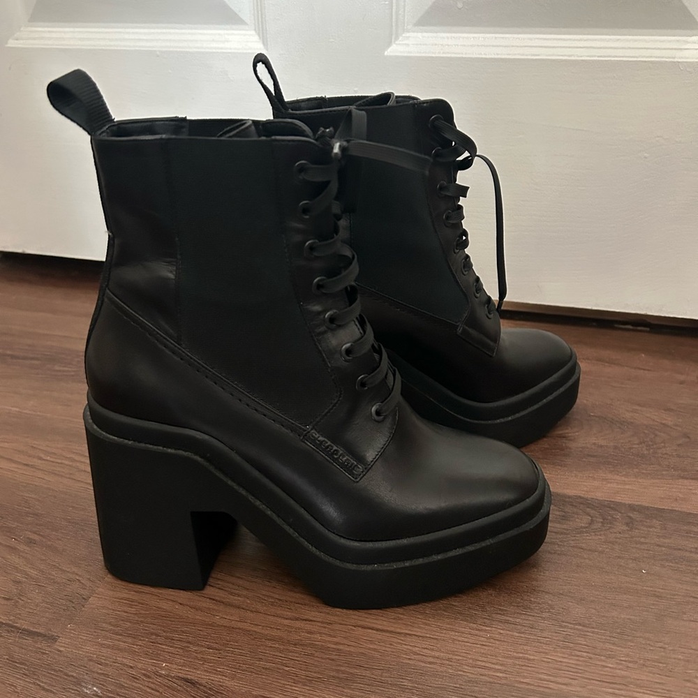 Robert Clergerie Black Lace Up Boots with Chunky Heel